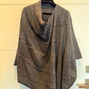 Gorgeous RUTI cashmere blend poncho. Looks AMAZING on and very gently used.